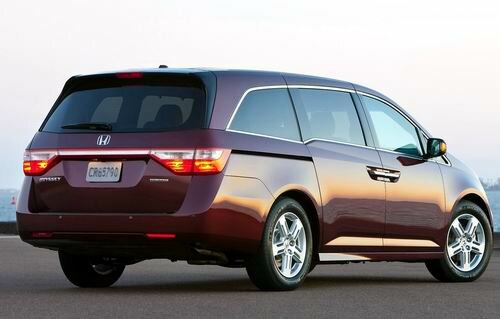 Фотографии Хонда Одисей 2012