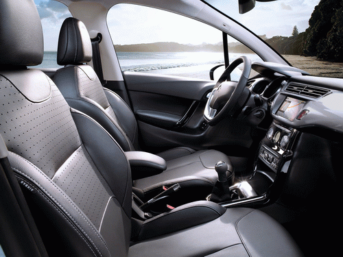 Салон Citroen C3 2014 года