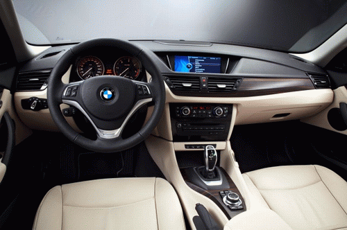 Панель BMW X1 2013