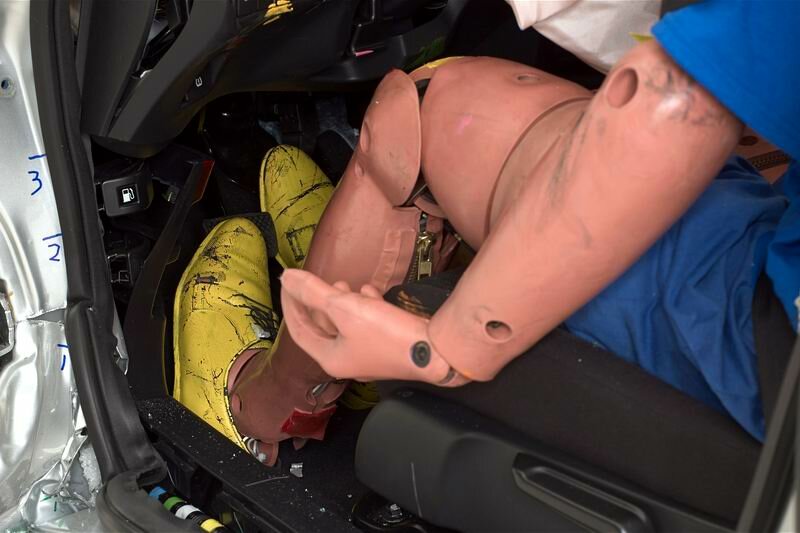 Honda Fit - тест на безопасность. Фото